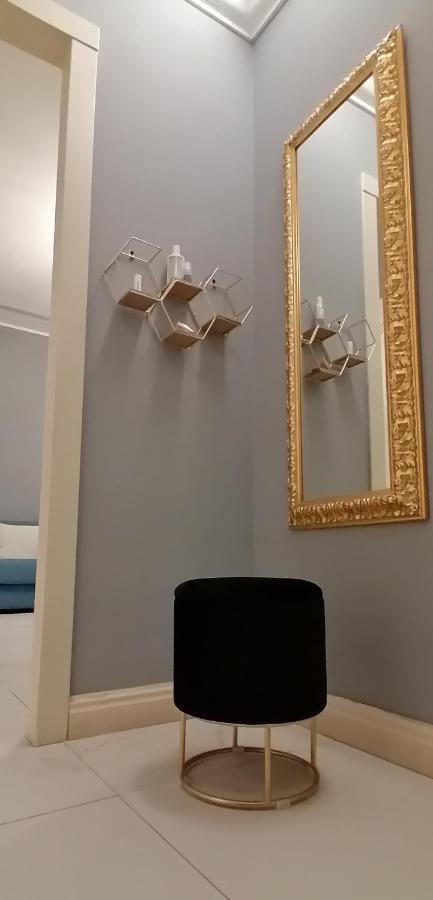 Mercanti Apts Via Passarella 米兰 外观 照片